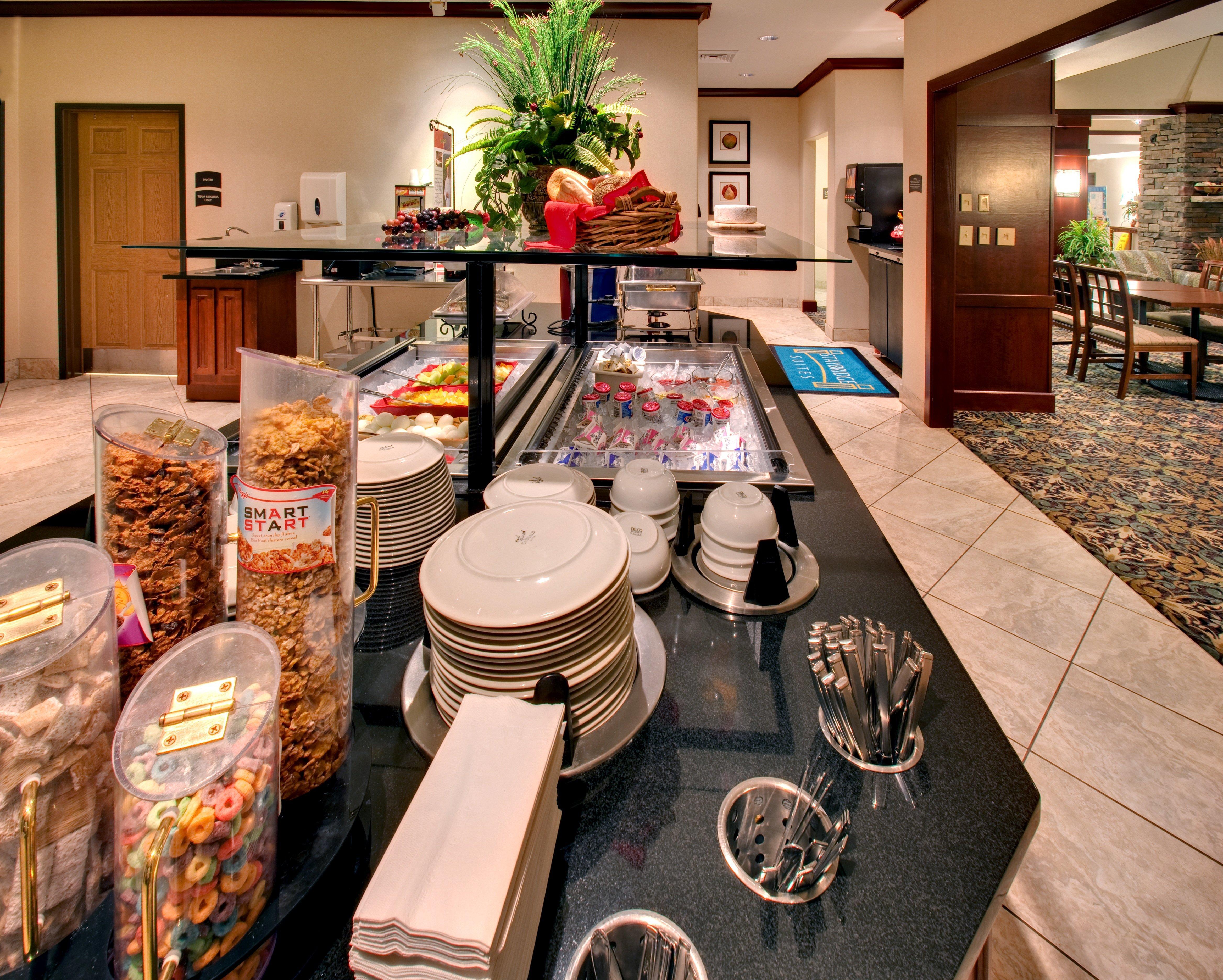 Staybridge Suites Rockford By Ihg Restoran foto