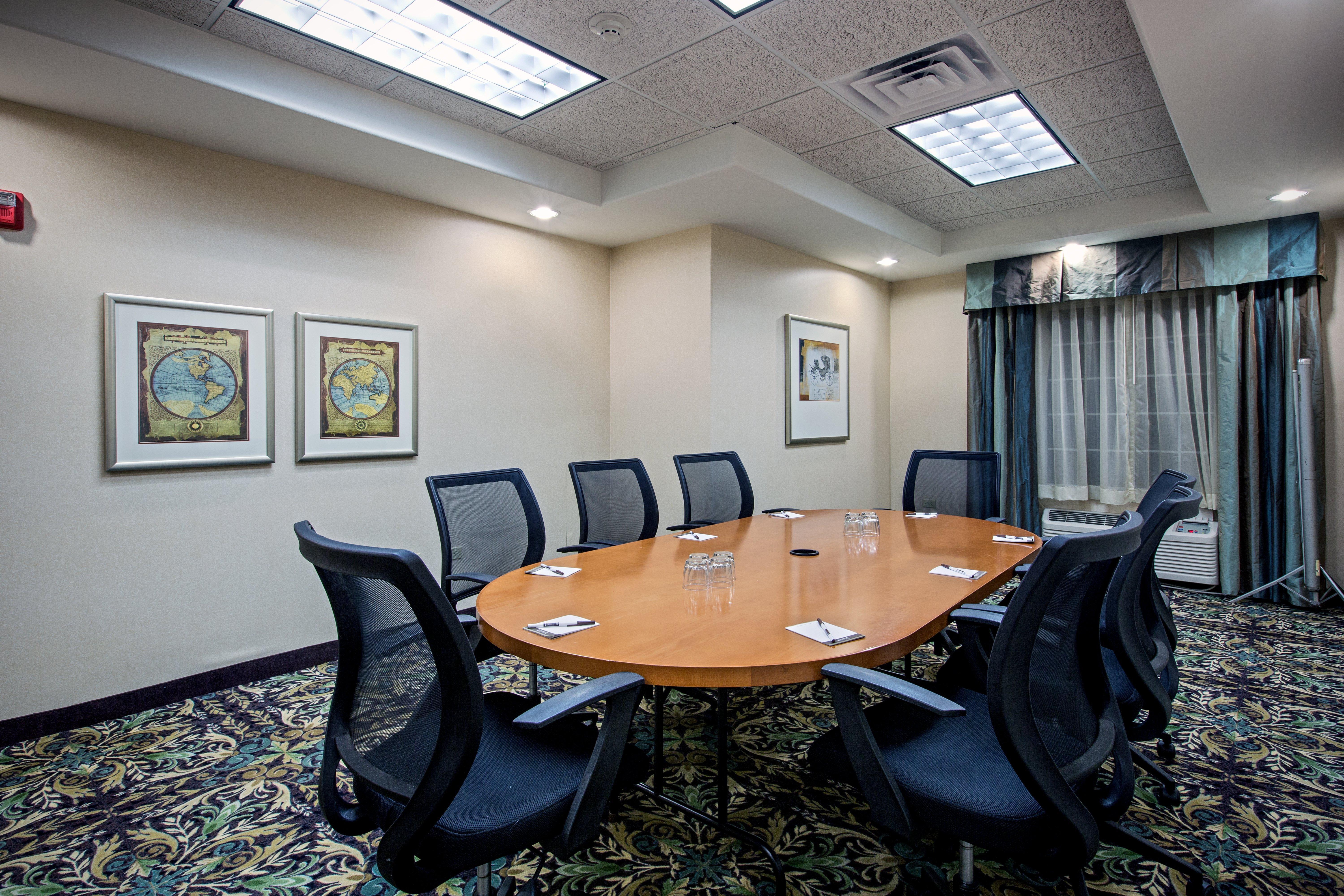 Staybridge Suites Rockford By Ihg Bagian luar foto