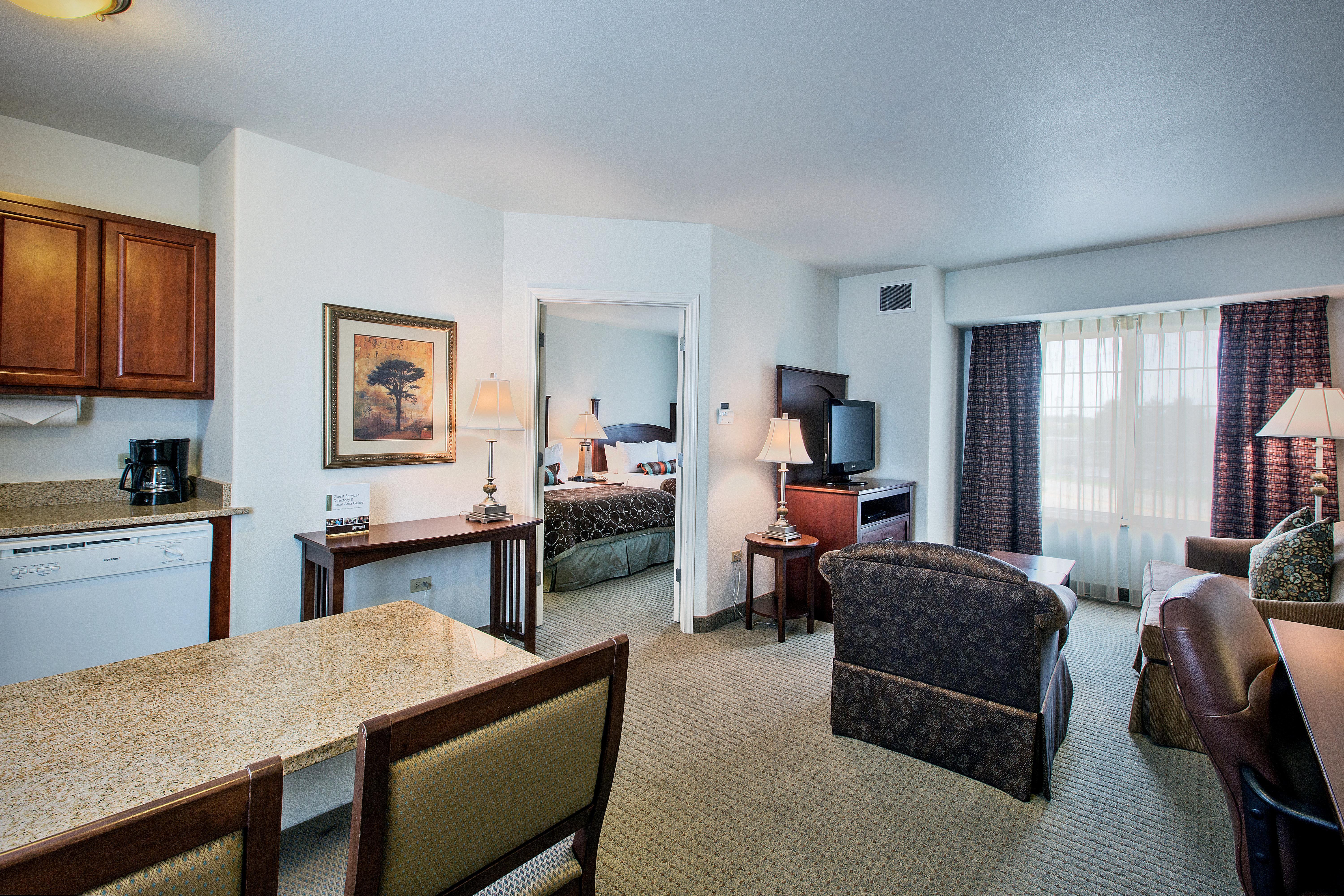 Staybridge Suites Rockford By Ihg Bagian luar foto