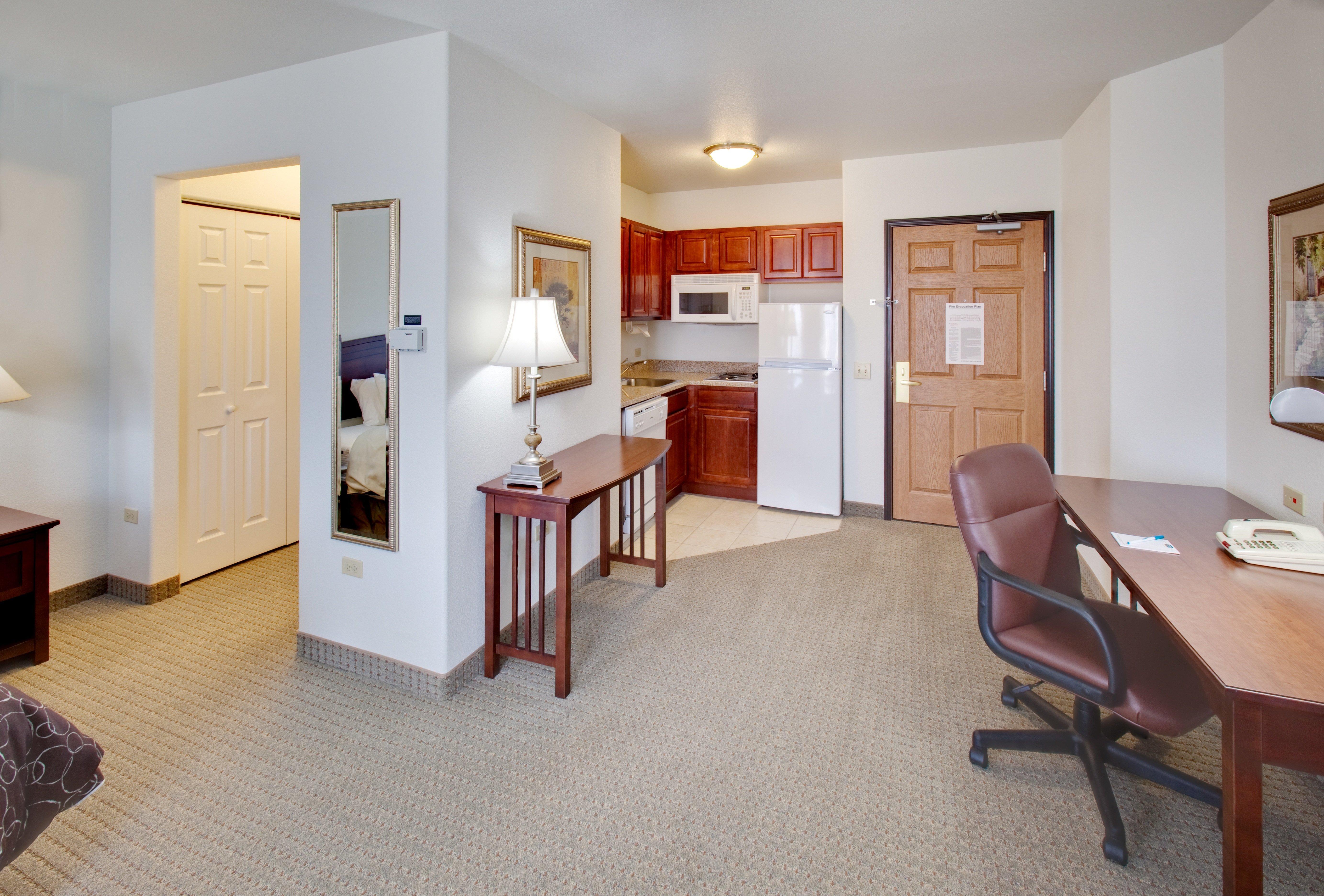 Staybridge Suites Rockford By Ihg Ruang foto