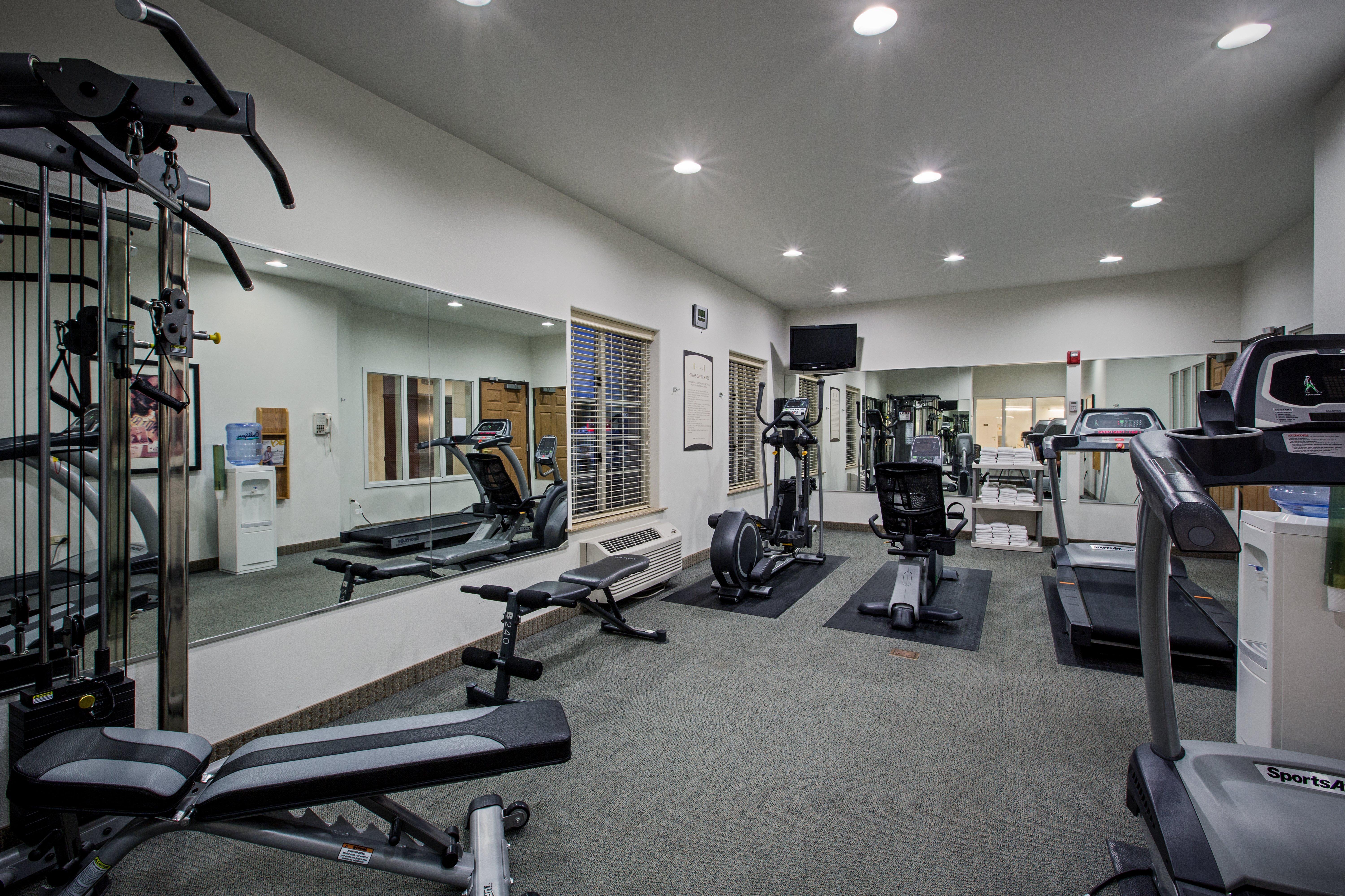 Staybridge Suites Rockford By Ihg Bagian luar foto