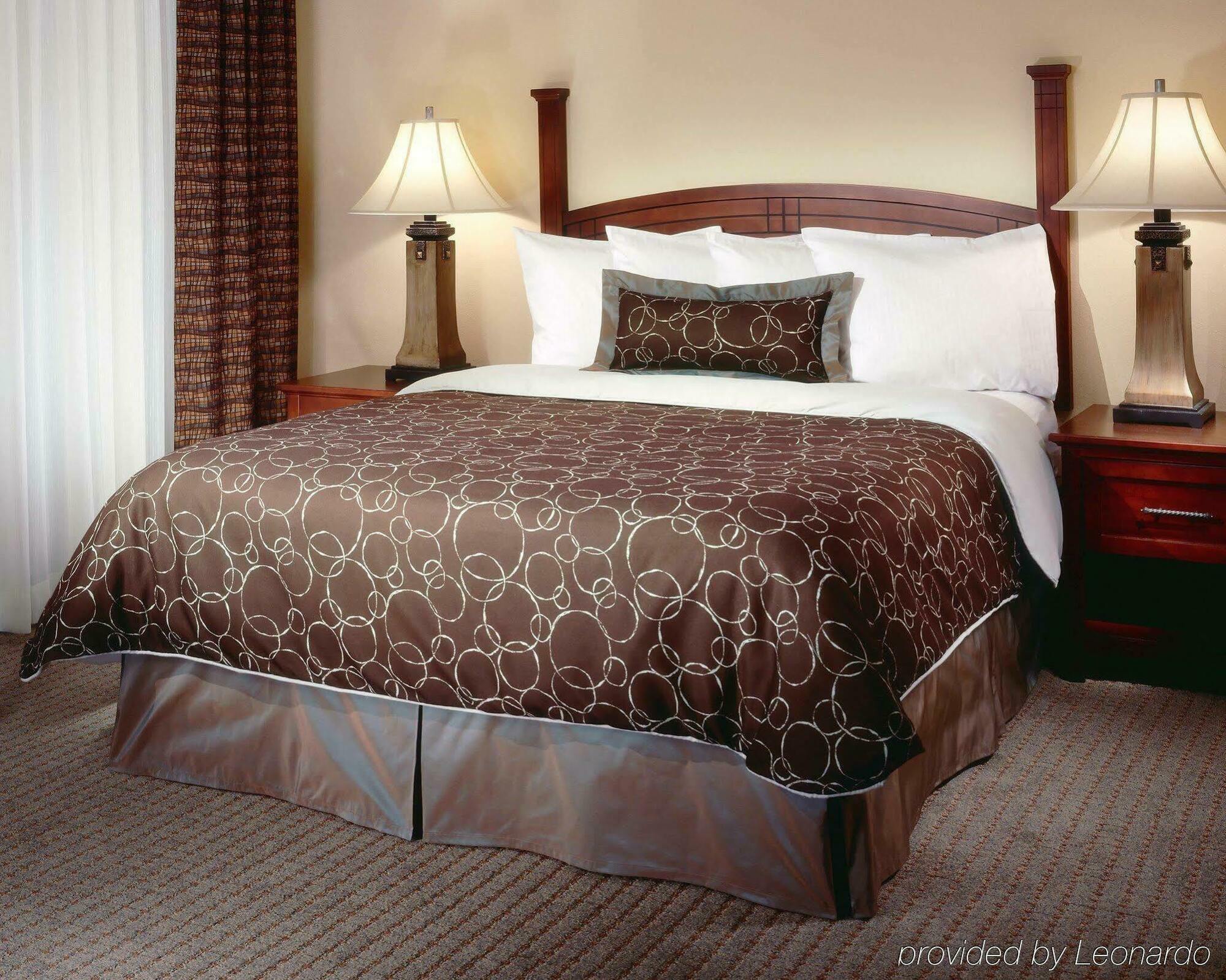 Staybridge Suites Rockford By Ihg Ruang foto